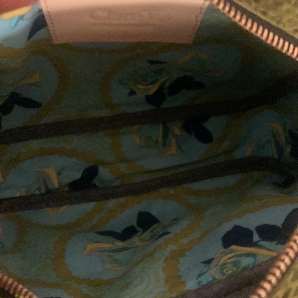 Clara. V Midi Sac Snake Embossed Leather Crossbody Bag
CLARE V. - Picture 6 of 14